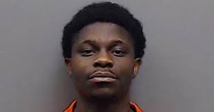 Smith County officials looking for 'armed and very dangerous' suspect in  recent shooting