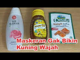 Masukkan semua bahan ke dalam mangkuk dan. Masker Air Mawar Kunyit Madu Menghilangkan Flek Dan Bekas Jerawat Youtube