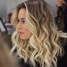 Getting beautiful wavy hair is easy with hairstyle tips inspired by these great celebrity red carpet looks. Wavy Hair Tips How To Get The Most Curl Out Of Your Waves Curlyhair Com