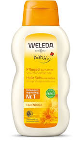 Les croûtes de lait correspondent à des petites plaques ou squames de couleur blanchâtre à jaune, visibles sur la tête des bébés. Mon Bebe A Des Croutes De Lait Que Faire Weleda