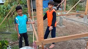 Biasanya ukuran ini akan digunakan untuk membantu pengecoran ataupun dijadikan bahan untuk atap rumah. Cara Tebuk Tiang Rumah Kayu Youtube