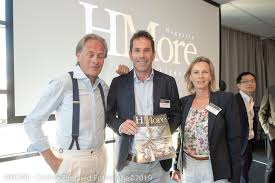 Bretels, iedereen kent ze wel. Verbinding Lzg En De Boer Advies Notariaat Belicht In Hmore Magazine Luchtvaart Zonder Grenzen
