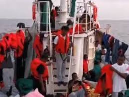 .danilo toninelli che va all'arrembaggio di tirrenia, compagnia accusata dall'esponente grillino del governo di aver creato un monopolio nei collegamenti via mare con la sardegna e di aver intascato. Danilo Toninelli Mediterraneo Cronaca