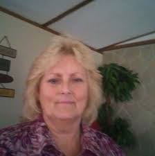 Linda Pollitt's Instagram, Twitter & Facebook