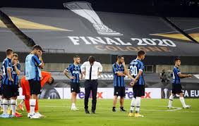 He is the head coach at serie a club inter milan. Resmi Conte Bertahan Di Inter Milan Republika Online
