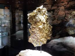 Sothis crystalline gold is a rare metal commodity exclusively sold by newholm station in the sothis system. Ironstone Vineyards Home To 44 Pound 4 Million Gold Nugget