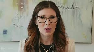 Hannah Connelly's Instagram, Twitter & Facebook