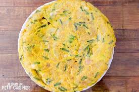 Comment Faire Une Omelette Aux Pommes De Terre Et Asperges Sauvages Facon Tortilla Espagnole Rec Omelette Pomme De Terre Recette Facile Recette Pomme De Terre