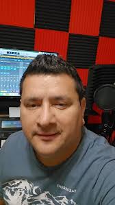 Preparando nueva canción de nuestro artista exclusivo  @luisfernandoguerreromusic de su autoría, letra, música y arreglo  musicales. Canción original #cancionoriginal #cantante #compositor  #arreglista ...