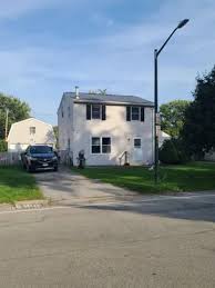 2 Kettering Dr, Tonawanda, NY 14223