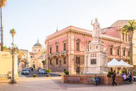 Da allora marchese di oristano è sempre stato il re e la città divenne città regia, col controllo sui cosiddetti tre campidani di oristano (il campidano maggiore, il campidano di milis ed il campidano di simaxis). Cosa Vedere In Sardegna Le Migliori 25 Posti Da Visitare Sardegna 2021