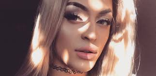 Pabllo vittar) recorded by pabiiovittar on smule. Pabllo Vittar Surpreende Com Antes E Depois Da Maquiagem
