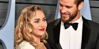Miley cyrus and liam hemsworth's rocky romance: Miley Cyrus Und Liam Hemsworth Fotos Ihrer Hochzeit Auf Instagram