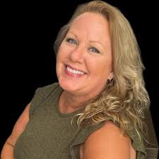 Tonya Hebert's Instagram, Twitter & Facebook