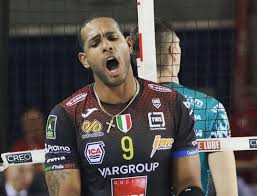 Leal e bruninho disputam, além da final do italiano, nesta terça, a final da liga dos campeões, contra o zenit kazan (rus), sábado, às 15h (de brasília), em berlim, na alemanha. Leal Volta Ao Brasil Em Momento Especial Da Carreira Web Volei
