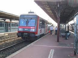 The station is served by paris' express suburban rail system, the rer. Fichier Rer D Gare Melun Jpg Wikipedia