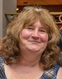 Mary Tracy's Instagram, Twitter & Facebook