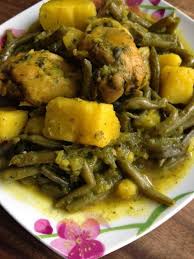 Tagine A La Marocaine Poulet Haricots Verts Pommes De Terre Recette Haricot Vert Recettes De Tagine Poulet Haricots Verts