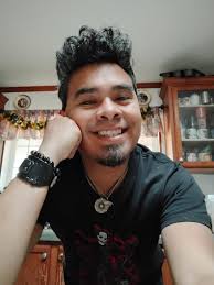 Hi everybody My name is Roberto but everyone calls me Bobby I'm 39 and live  in Arizona. Hope you all have a great Friday!