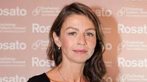 Amanda Sia's Instagram, Twitter & Facebook