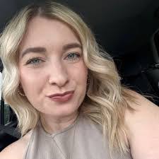 Allie Grimm's Instagram, Twitter & Facebook