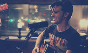 The song from drake & josh is called i found a way that was originally sung by singer/actor by drake bell (drake), which is released in the official drake and josh soundtrack. Drake Bell Headlines Park Rock Fest 2018 Thebaynet Com Thebaynet Com Articles