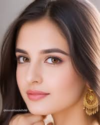 🎭 Love is an art, and Monalisa has mastered it! 💕👀 Curious about her  mysterious love story?