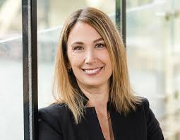 𝗗𝗶𝗴𝗶𝘁𝗮𝗹 𝗧𝗲𝗰𝗵𝗻𝗼𝗹𝗼𝗴𝘆 𝗮𝗻𝗱 𝗠𝗲𝗱𝗶𝗰𝗮𝗹  𝗜𝗻𝗻𝗼𝘃𝗮𝘁𝗶𝗼𝗻 = 𝗕𝗲𝘁𝘁𝗲𝗿 𝗣𝗮𝘁𝗶𝗲𝗻𝘁 𝗢𝘂𝘁𝗰𝗼𝗺𝗲𝘀 Colette  Matz, country president and general manager of Novartis Hungary, talks to  the Budapest Business Journal about key ...