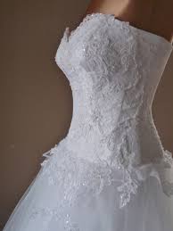 Und besonders rote kleider stehen für weiblichkeit und sorgen für einen spektakulären und unvergesslichen auftritt. Brautkleid Paris