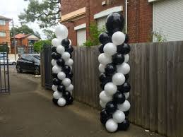 Black And White Balloons Arch Black And White Balloon Column With 16 Balloon Topper Black And White Balloons Balloon Columns 16 Balloons