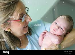Nurse infants hi-res stock photography and images