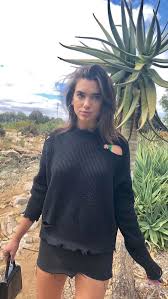 Dua Lipa Lost In Your Light Feat Miguel Official Video Pin By Planet4love On D U A L I P A Lipa Dua Women