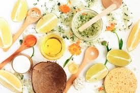 Recette d'huile de massage raffermissante à base d'huile végétale et huiles essentielles. Huile De Massage Maison Nos Conseils Pour La Faire Soi Meme