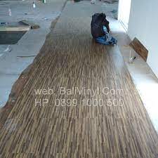 Lantai tangguh dari balian premium spc vinyl flooring dengan motif kayu ultra realistis yang mewujudkan rumah sehat dan mewah dengan budget. Jasa Pemasangan Vinyl Lantai Bali Balionestopservice Com