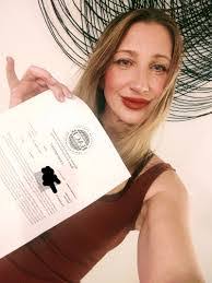 Arielle Marshall's Instagram, Twitter & Facebook