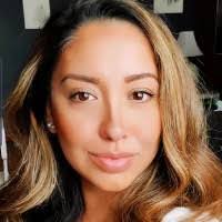 Sandy Saenz's Instagram, Twitter & Facebook