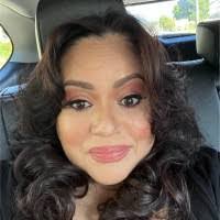 Damaris Roman's Instagram, Twitter & Facebook