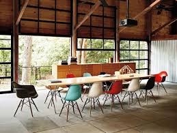 If you're looking for inspiration for kitchen table centerpieces, you're in luck. Your Dining And Meeting Style Creative Table Ideas From Herman Miller Stylish Eve