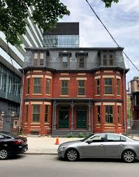 All pro pointing and restoration. Tuckpointing Traditional Building