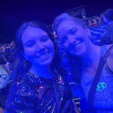 Ashley Windy April (@ashleywindyapril) • Instagram photos and videos