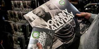 Comment un fan a écrit une chanson de son dernier album. Johnny Hallyday A Qui Va L Argent De L Album Posthume Le Point