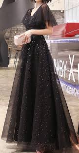 Black And Silver Gown Black Glitter Gown In 2020 Classy Evening Gowns Black Maxi Evening Dress Evening Gowns