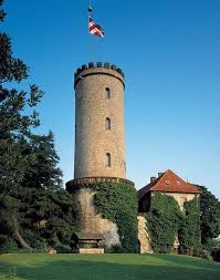 Burg Sparrenberg In Bielefeld Ingenieurbau Architektur Burg Deutschland Burgen Mittelalterliche Burg