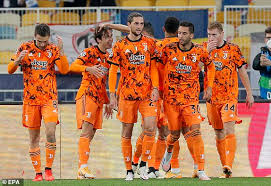 Хотя были поводы для офсайда и фола мораты против бущана. Dynamo Kiev Vs Juventus Champions League Live Score Lineups And Updates Daily Mail Online