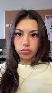 Nicole Broome's Instagram, Twitter & Facebook