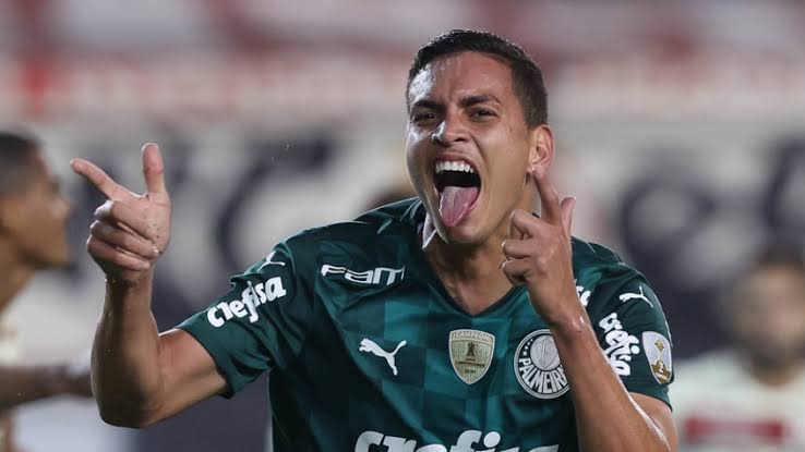 Renan pode ir parar em rival na Libertadores 
