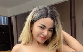 Jun 28, 2021 · ketika dihadirkan saat ekspos kasus, pelaku mengaku mengajak korban menonton video mesum, sebelum melakukan aksinya itu. Sampai Nangis Dinar Candy Stres Kini Telat Menstruasi Pasca Keseringan Nonton Film Porno