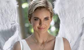 Перед скачиванием трек можно послушать бесплатно в режиме онлайн на drivemusic. Ya U Tvoih Nog Chem Sejchas Zanimaetsya Pevica Nataliya Vlasova Www Wday Ru