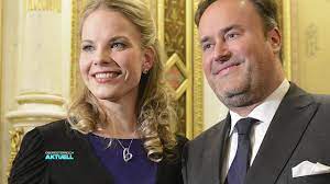 Since 2018, music companies, record labels and concert organizers have been awarding the prize in 25 categories to 47 winners. Opernstar Elina Garanca Verrat Mein Mann Nennt Mich Sergeant Major Youtube