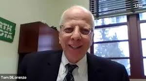 Students get questions answered at online UND Forum